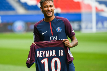 Transferts les plus chers football 2025”.