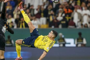 Cristiano Ronaldo marque un ciseau retourné spectaculaire avec Al Nassr contre Al Khaleej