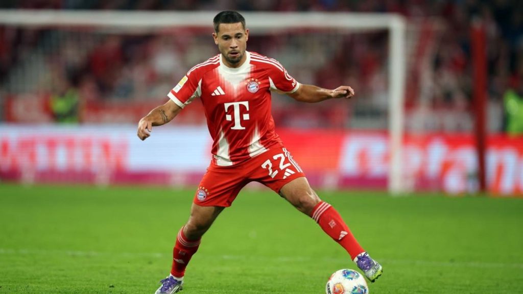 Benfica fonce sur Raphaël Guerreiro libre en juin