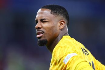 Mike Maignan, gardien de l’AC Milan, au cœur des discussions pour une prolongation.