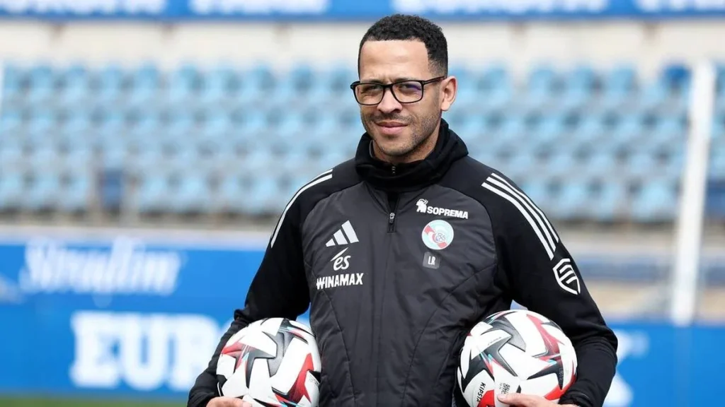 Chelsea garde un œil sur Liam Rosenior