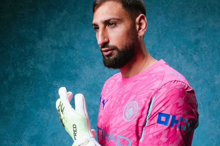 Gianluigi Donnarumma, cible d’un cambriolage retentissant, voit l’un des jeunes suspects mourir brutalement en prison, sur fond d’exploitation par des réseaux criminels.