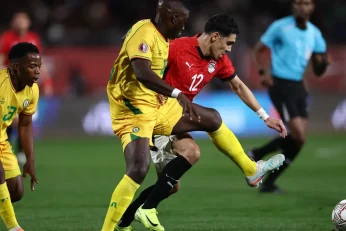 Classement du groupe B après la première journée de la CAN 2025, Afrique du Sud et Égypte en tête avec 3 points.