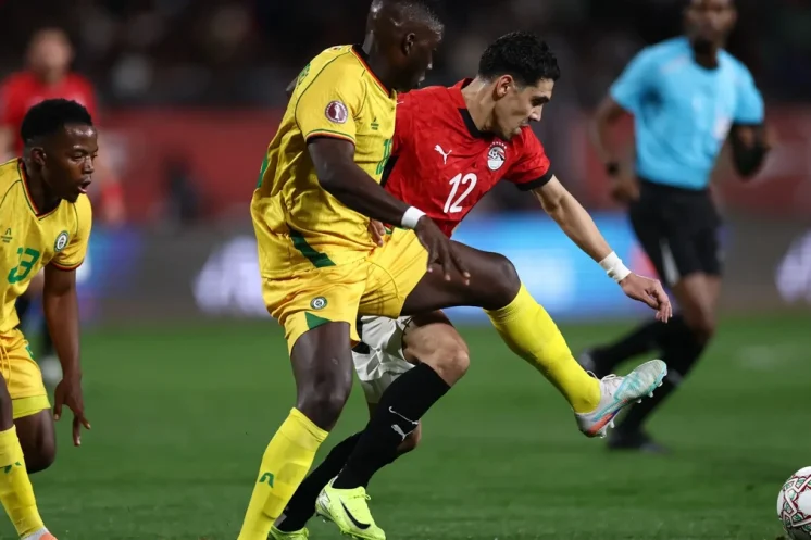 Classement du groupe B après la première journée de la CAN 2025, Afrique du Sud et Égypte en tête avec 3 points.