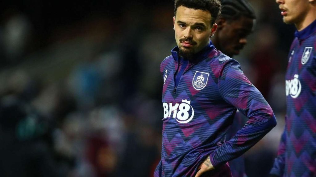 Ajax contacte Burnley pour Quilindschy Hartman