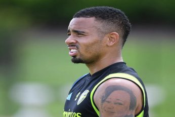 Gabriel Jesus sous le maillot d’Arsenal, annoncé comme priorité de Palmeiras pour un retour au pays.