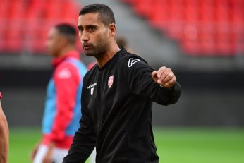 Ahmed Kantari, nouveau coach du FC Nantes, est chargé de relancer les Canaris dans la course au maintien.