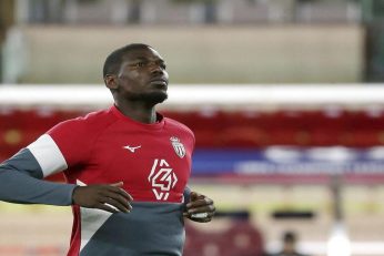 Paul Pogba quitte une nouvelle fois les terrains en raison d’une gêne au mollet gauche à Monaco.