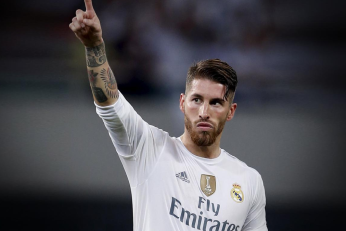 Sergio Ramos sous le maillot de Monterrey, annoncé prêt à rejoindre l’AC Milan en joueur libre.