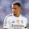 Trent Alexander Arnold sous le maillot du Real Madrid, une nouvelle fois contraint de quitter les terrains sur blessure.