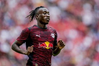 Yan Diomandé sous le maillot du RB Leipzig suivi par plusieurs grands clubs européens