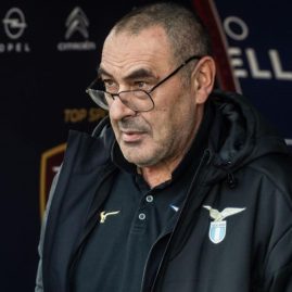 Maurizio Sarri, entraîneur de la Lazio, devrait reprendre dans les prochains jours après une légère opération.