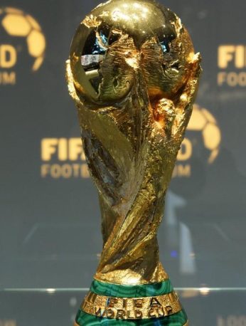 Le Mondial 2030 s’annonce historique avec un tournoi réparti entre Europe, Afrique et Amérique du Sud.