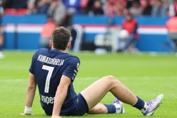 Khvicha Kvaratskhelia devrait manquer environ deux semaines de compétition.