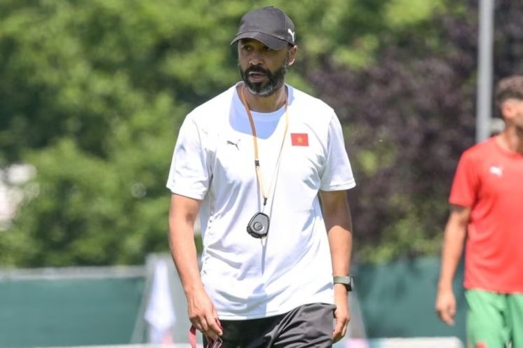 Tarek Sektioui et Andrés Iniesta, deux noms cités pour intégrer le futur staff de la sélection marocaine.