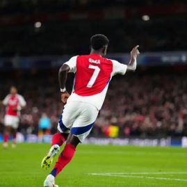 Bukayo Saka, cadre d’Arsenal, se dirige vers une prolongation importante.