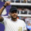 Neymar Jr prolonge avec Santos jusqu’en décembre 2026.