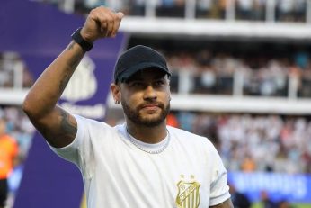 Neymar Jr prolonge avec Santos jusqu’en décembre 2026.