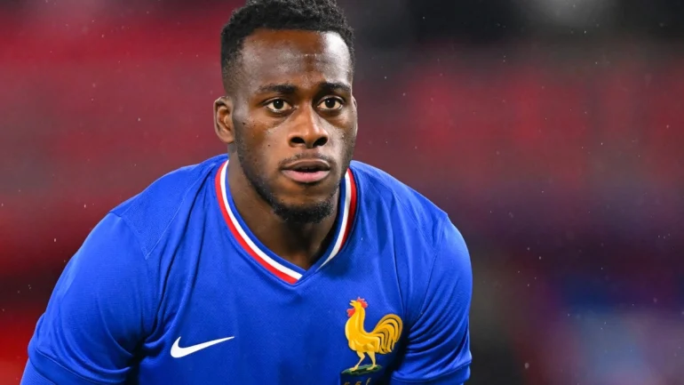Arnaud Kalimuendo rejoint l’Eintracht Francfort en prêt