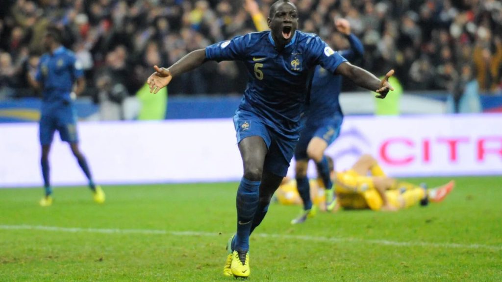 Mamadou Sakho annonce sa retraite à 35 ans