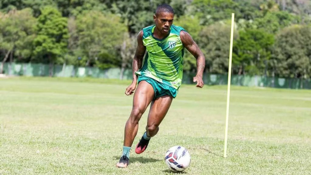 Douglas Costa rebondit en Italie en Serie D