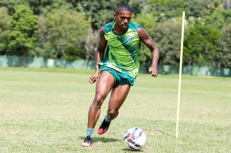 Douglas Costa, nouveau joueur du Chievo Vérone, après son passage au Sydney FC.