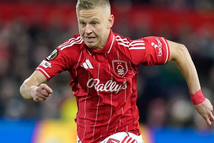 Oleksandr Zinchenko a atterri à Amsterdam avant sa visite médicale à l’Ajax.