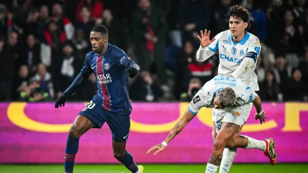 Le PSG écrase l&rsquo;OM et reprend la tête du championnat