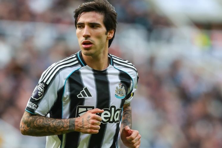 Newcastle placerait Sandro Tonali au centre d’un dossier estimé à 120 millions d’euros.