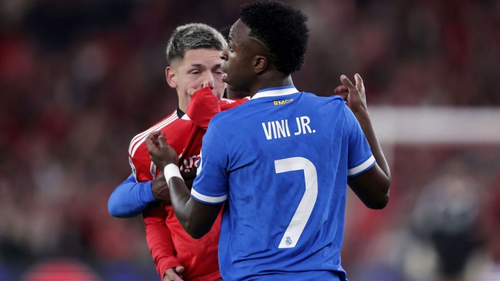 La FIFA étudie une sanction contre les joueurs qui se cachent la bouche pour insulter