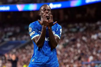 Timothy Weah reçoit le trophée Olympien du mois de janvier à l’OM.