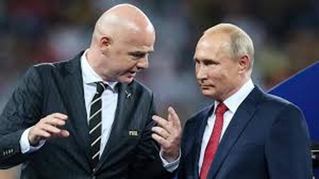 Infantino juge la suspension de la Russie inutile et plaide pour un retour au football
