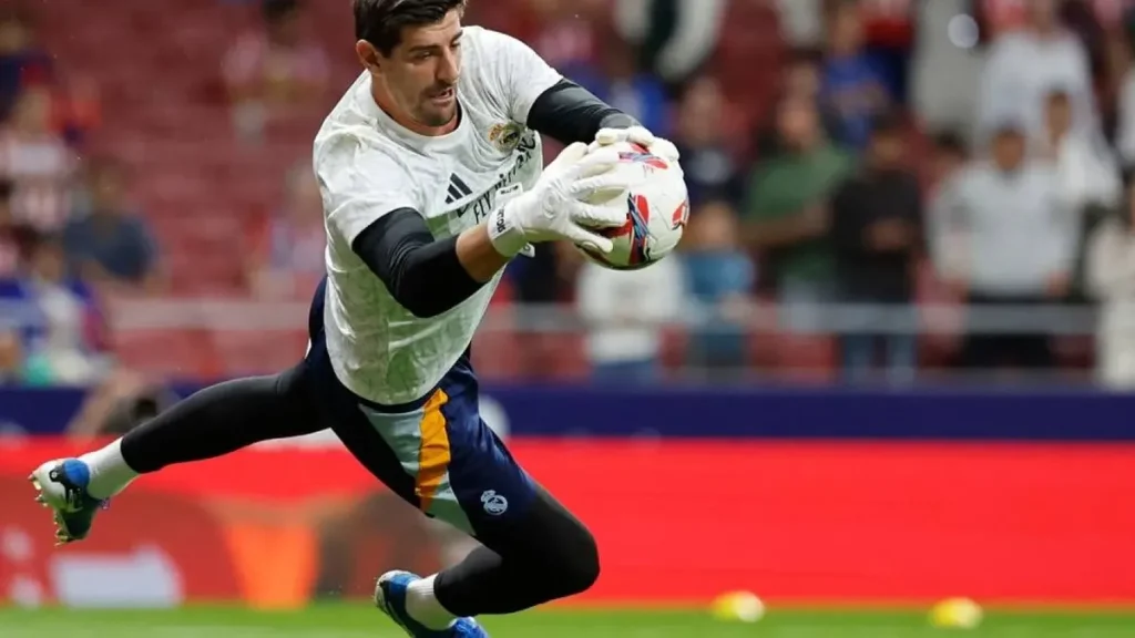 Thibaut Courtois absent six semaines avec le Real Madrid
