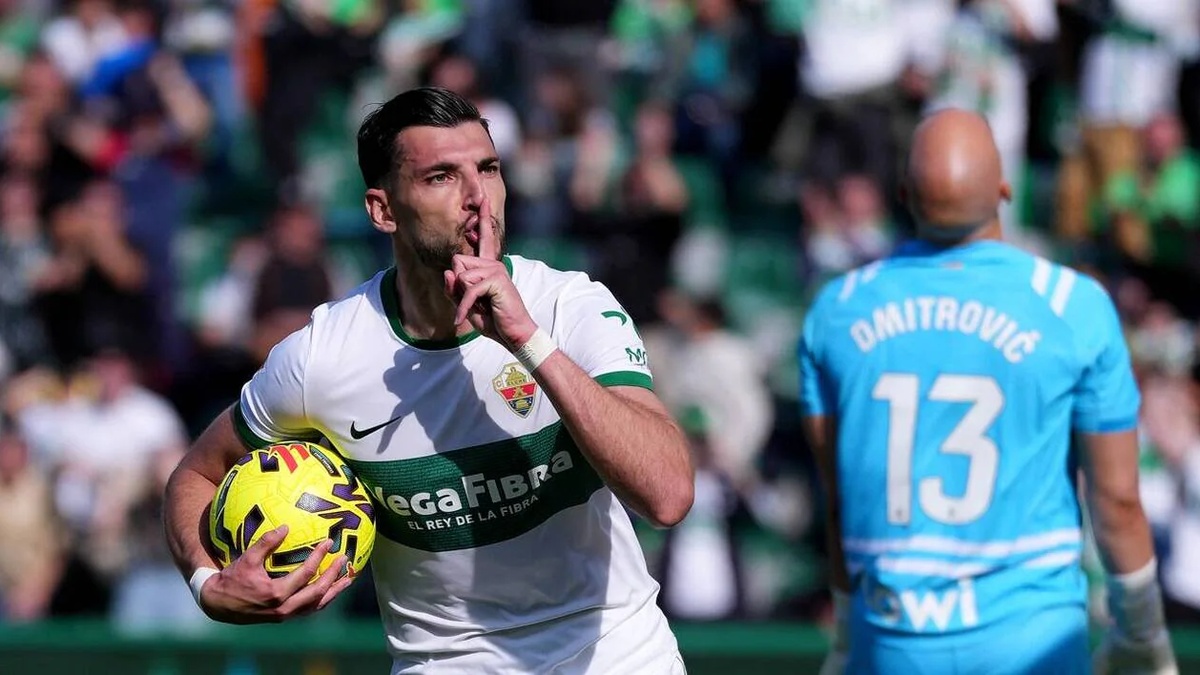 Rafa Mir lors d’une séquence liée à la procédure judiciaire