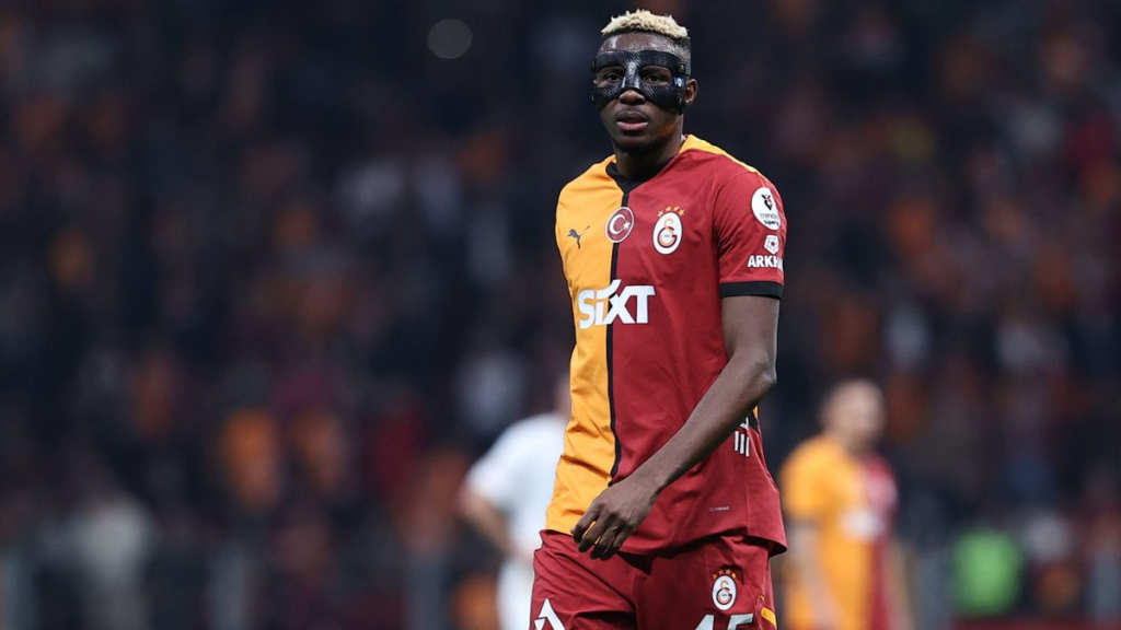Victor Osimhen présenté comme le plan B du Barça derrière Julián Álvarez