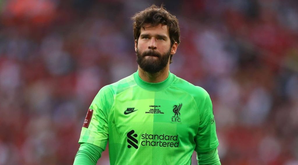 Liverpool verrouille Alisson jusqu’en 2027