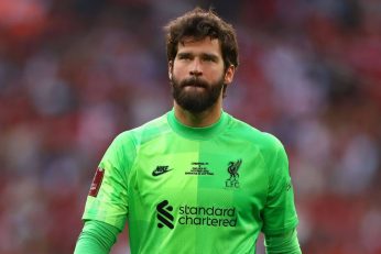 Liverpool a sécurisé l’avenir immédiat d’Alisson en activant son option jusqu’en 2027.