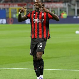 Rafael Leão pourrait voir son avenir à l’AC Milan sérieusement remis en question cet été.