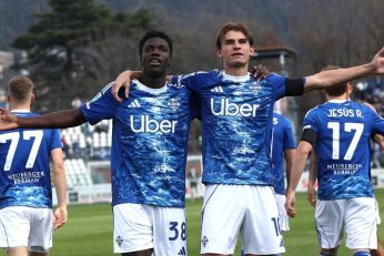 Côme a écrasé Pise 5-0 et conserve sa 4e place dans la course à la Ligue des champions.