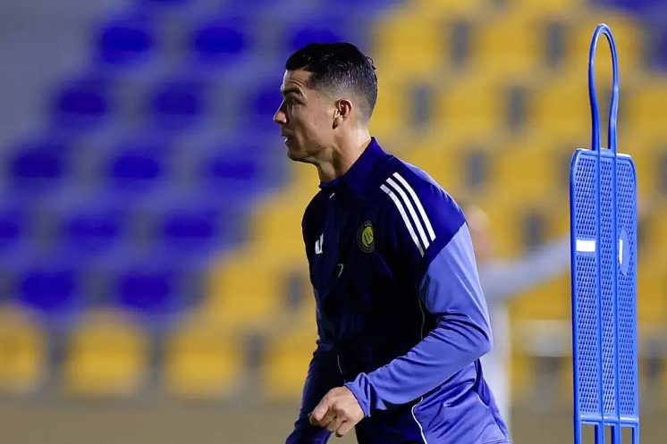 Cristiano Ronaldo a repris l’entraînement avec Al-Nassr et vise un retour au top avant la Coupe du monde 2026.