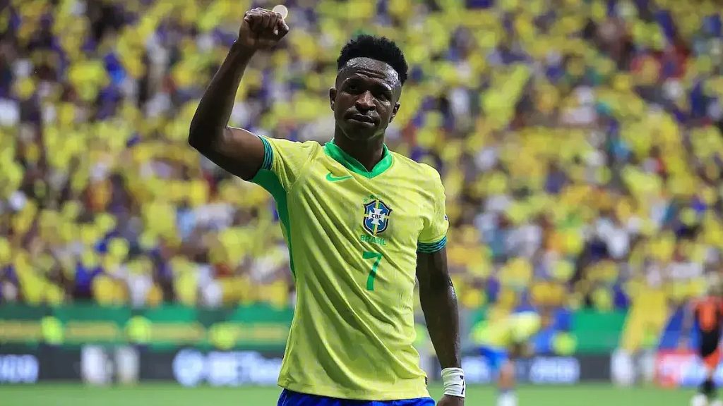 Vinicius Junior peine encore à imposer son statut avec le Brésil