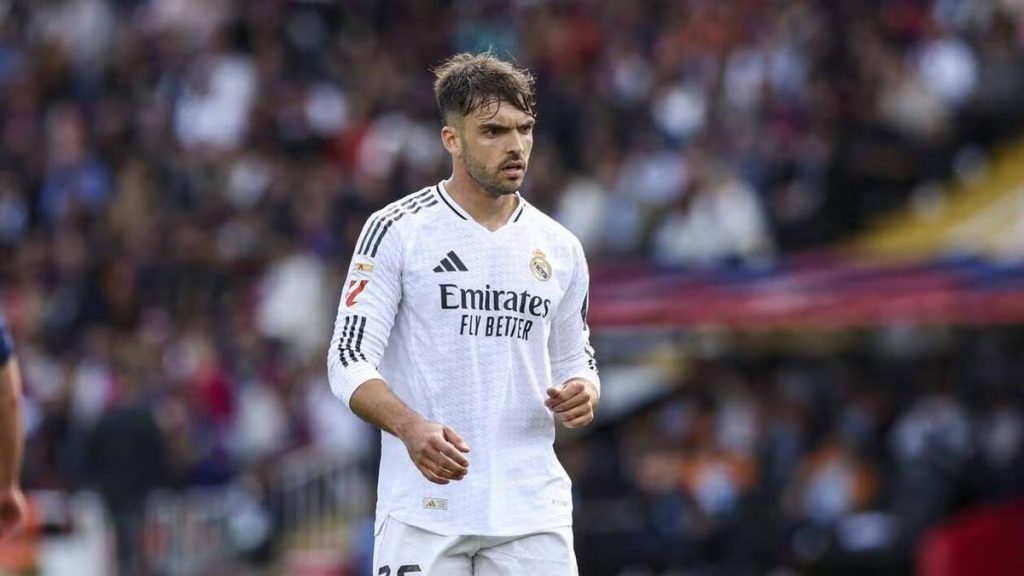Raúl Asencio poussé vers la sortie au Real Madrid