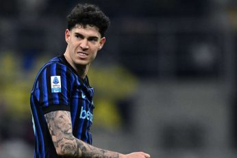 Alessandro Bastoni ne devrait pas forcer un départ de l’Inter malgré l’intérêt du FC Barcelone.