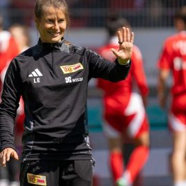 Marie-Louise Eta devient la première femme entraîneure de l’histoire de la Bundesliga avec l’Union Berlin.