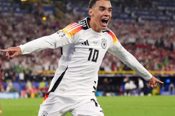 Jamal Musiala a clairement répondu à Oliver Kahn au sujet de sa participation à la Coupe du monde.