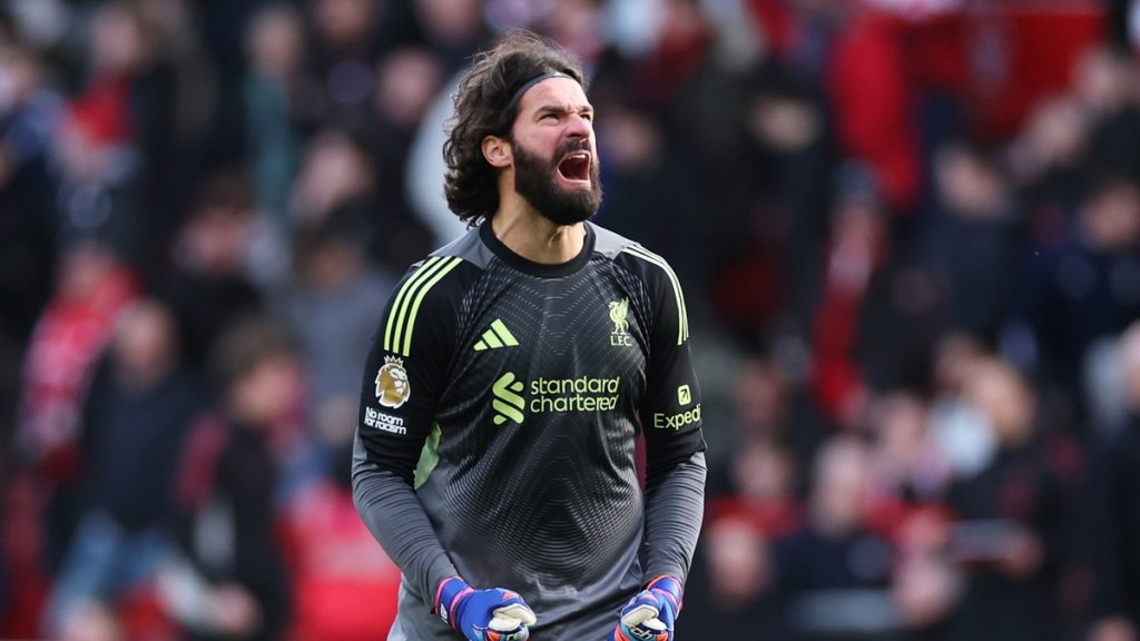Alisson Becker se rapproche de la Juventus