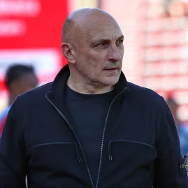 L’avenir d’Olivier Pantaloni au FC Lorient semble s’assombrir à l’approche de la fin de saison.