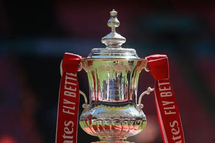 La route vers Wembley est désormais tracée avec deux affiches qui promettent une lutte intense pour une place en finale.