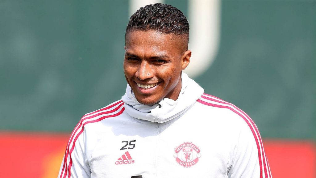 Antonio Valencia sort de sa retraite et rejoint un club anglais