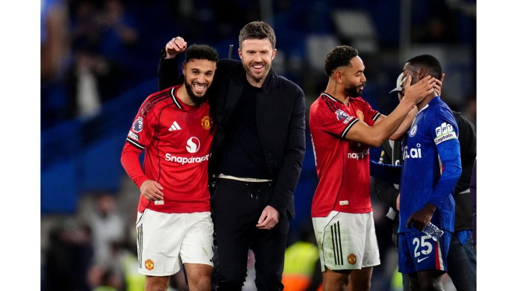 Michael Carrick se rapproche du poste définitif à Manchester United